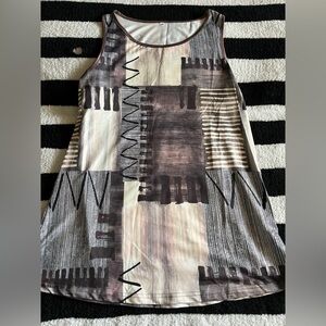 abstract patterned sleeveless top
